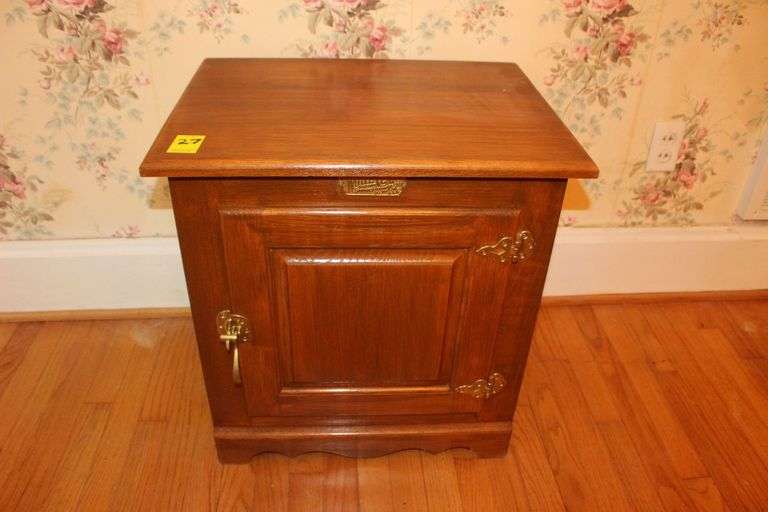 Oak White Clad Single Door End Table image