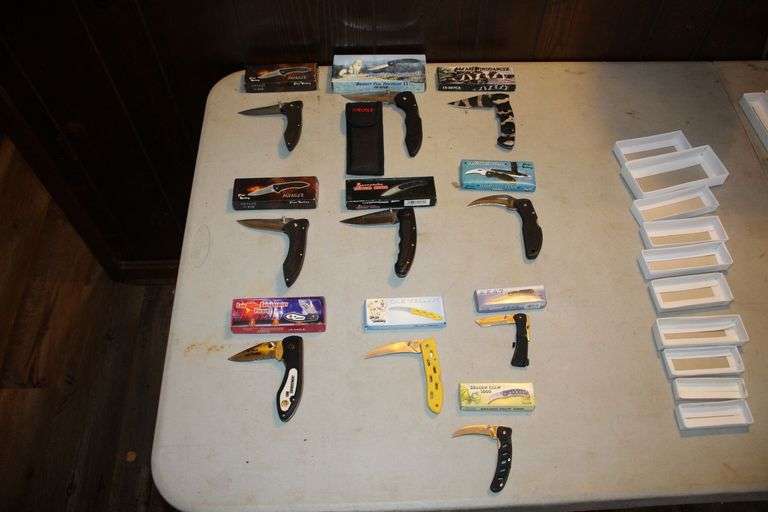 (10) Pocket Knives image