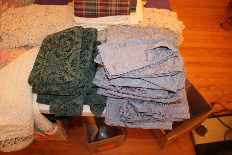 Machine Stitch Quilt, Blanket, Afghan, Yoga Mat, Place Mats, and Pillow