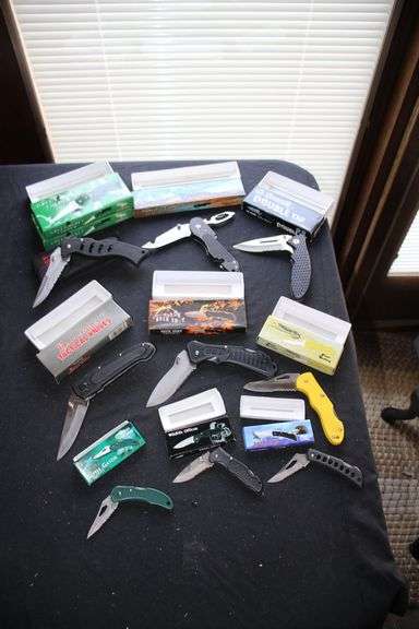 (10) Pocket Knives image