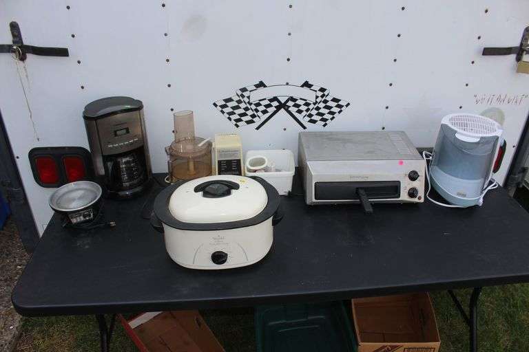 Kitchen Living Pizza Oven, Sears Food Processor, Rival 8 Quart Roaster Oven, Farberware Coffee Pot, Sunbeam Dehumidifier, and Oster Electric Cooker image