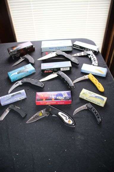 (10) Pocket Knives image