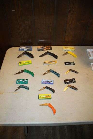(10) Pocket Knives image