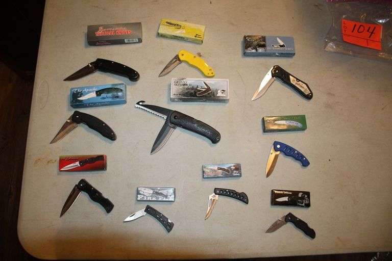 (10) Pocket Knives image