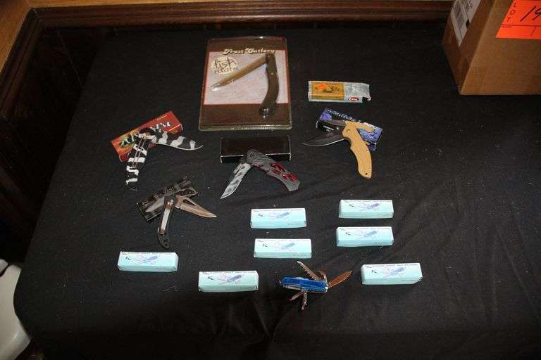 (7) Swiss Army Ski Patrol Knives, (5) Locking Frost Cutlery Knives, and Case XX Knife Box image