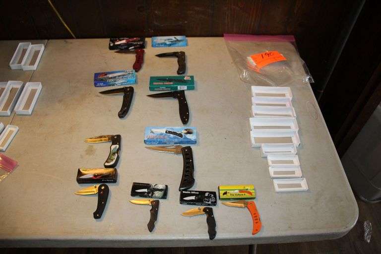 (10) Pocket Knives image