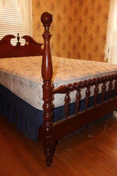 Queen Size Cannonball Bed