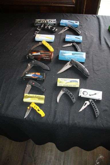 (10) Pocket Knives image