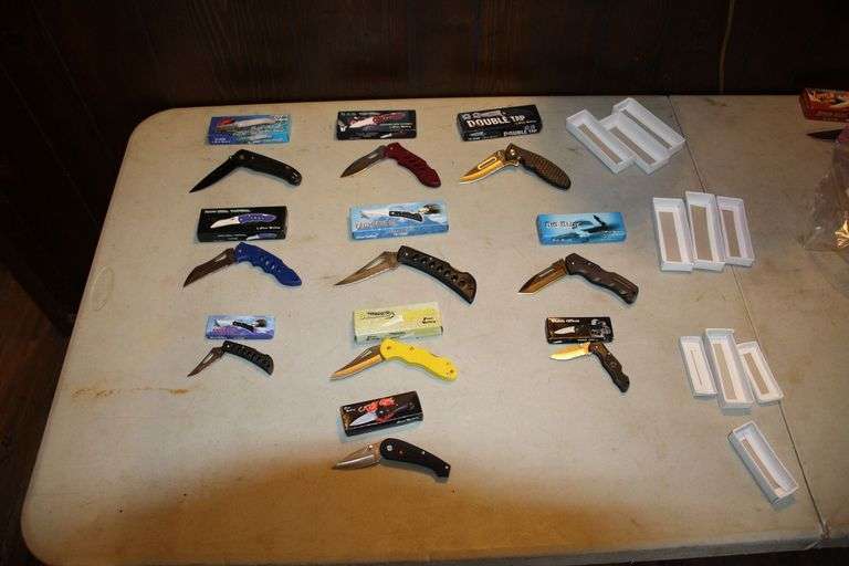 (10) Pocket Knives image