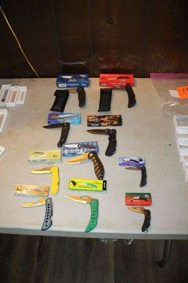 (10) Pocket Knives image