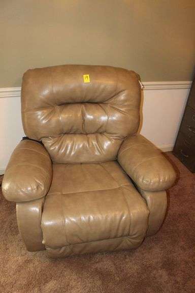 Best Home Furnishings Electric Recliner image