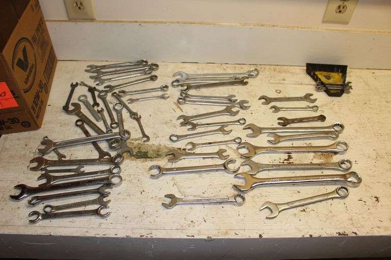 Assortment of Combination Wrenches image