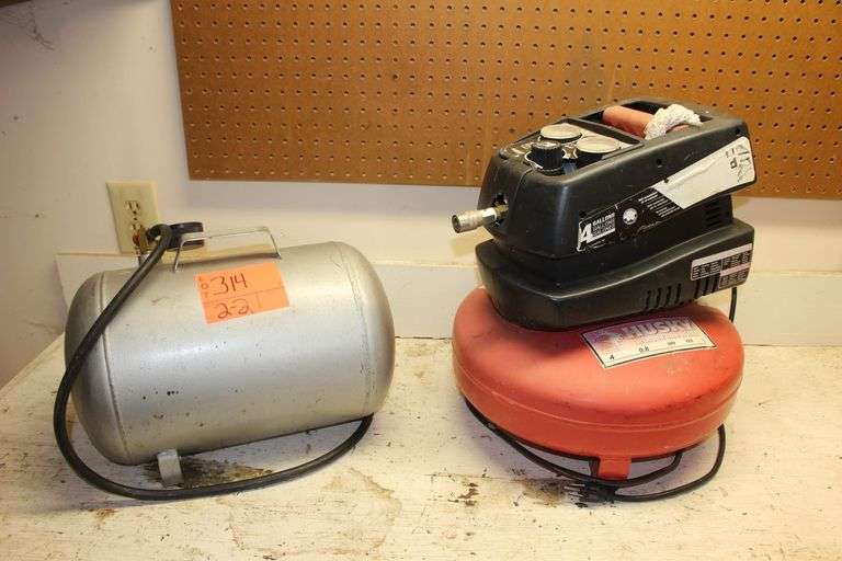 5 Gallon Handy Air Storage Tank and 4 Gallon Husky Air Compressor image