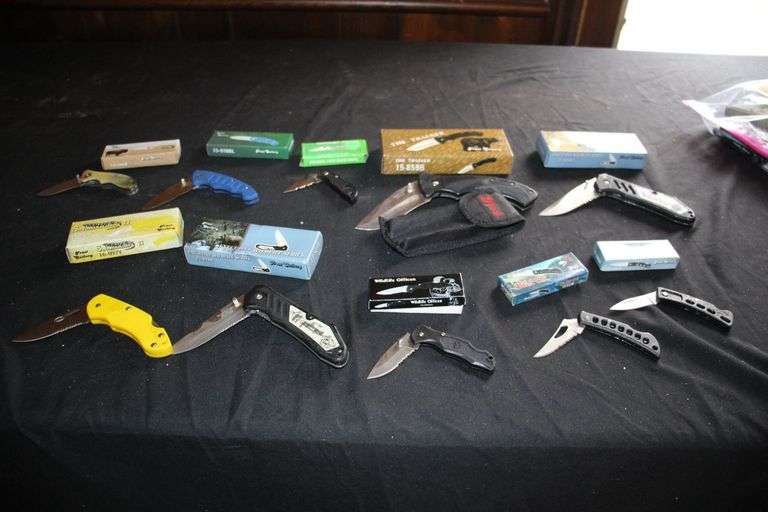 (10) Pocket Knives image