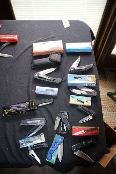 (10) Pocket Knives image