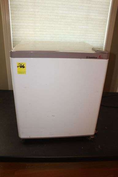 White Gold Star Mini Fridge image