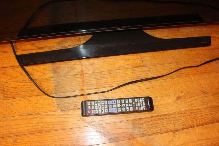 49 in Samsung Flat Screen TV with Remote
