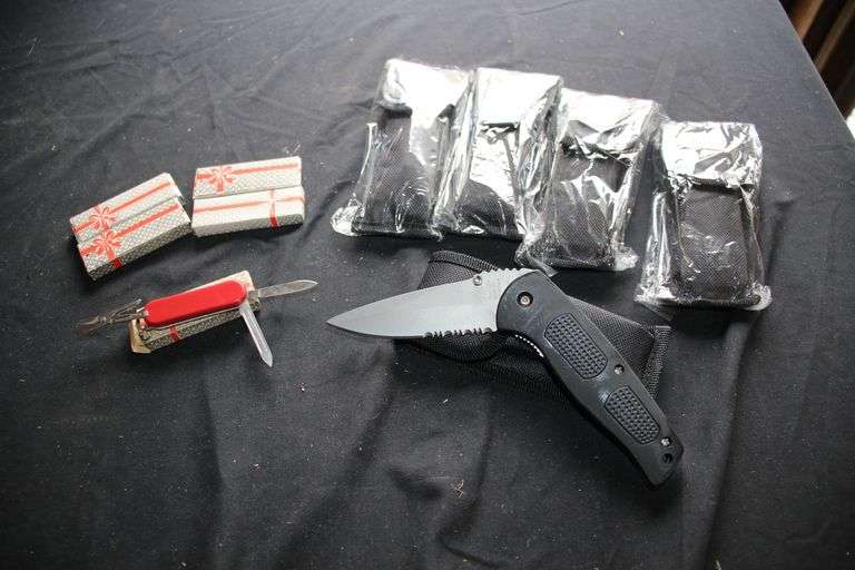 (10) Pocket Knives image