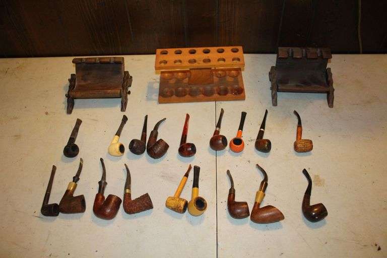 (3) Pipe Stands and (18) Pipes image