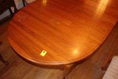 Giguere and Morin Dining Room Table, (6) Chairs, and (2) Leaves