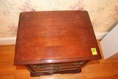 2-Drawer Night Stand
