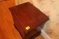 2-Drawer Night Stand