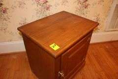 Oak White Clad Single Door End Table