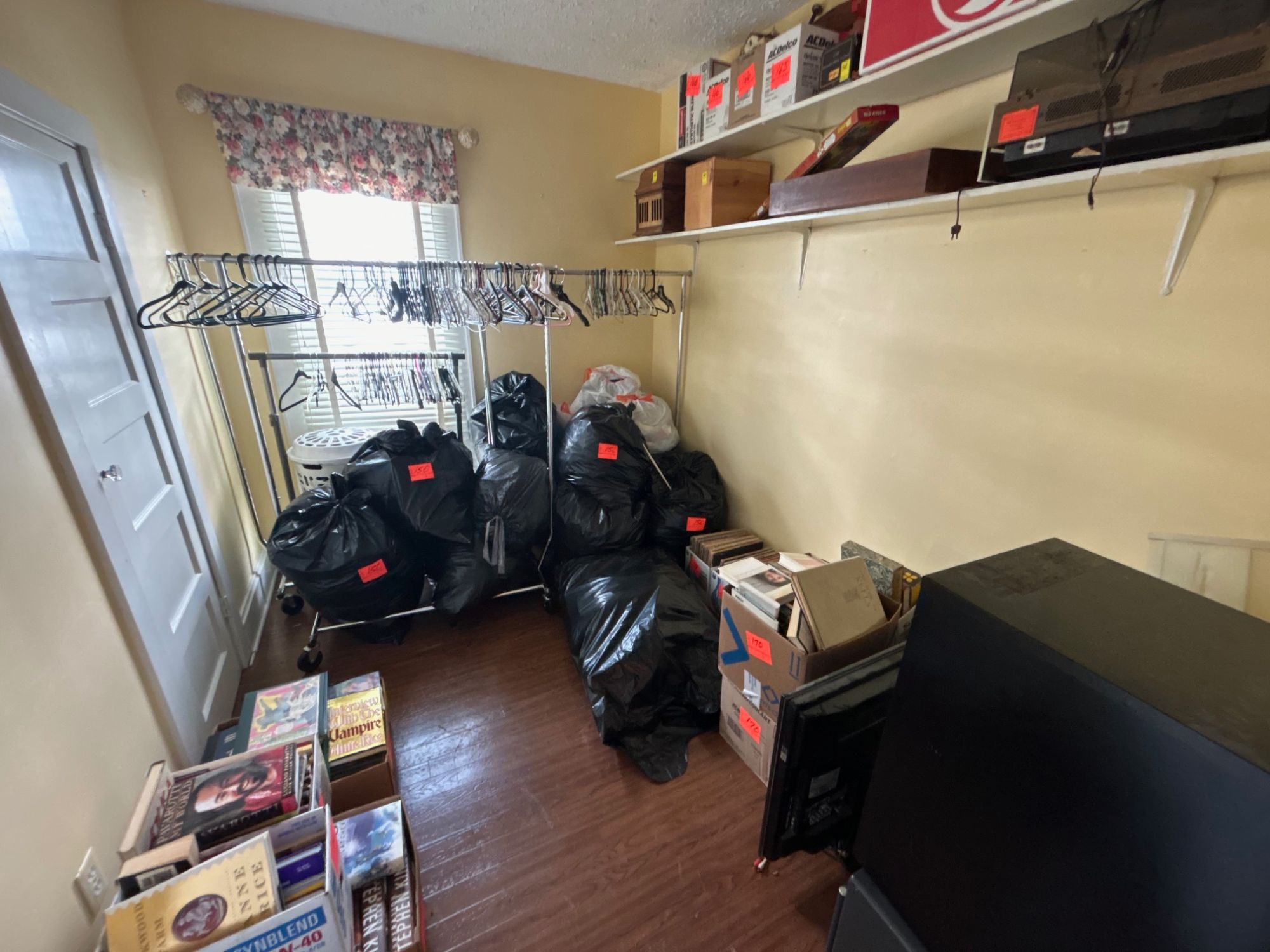 Lot image 109