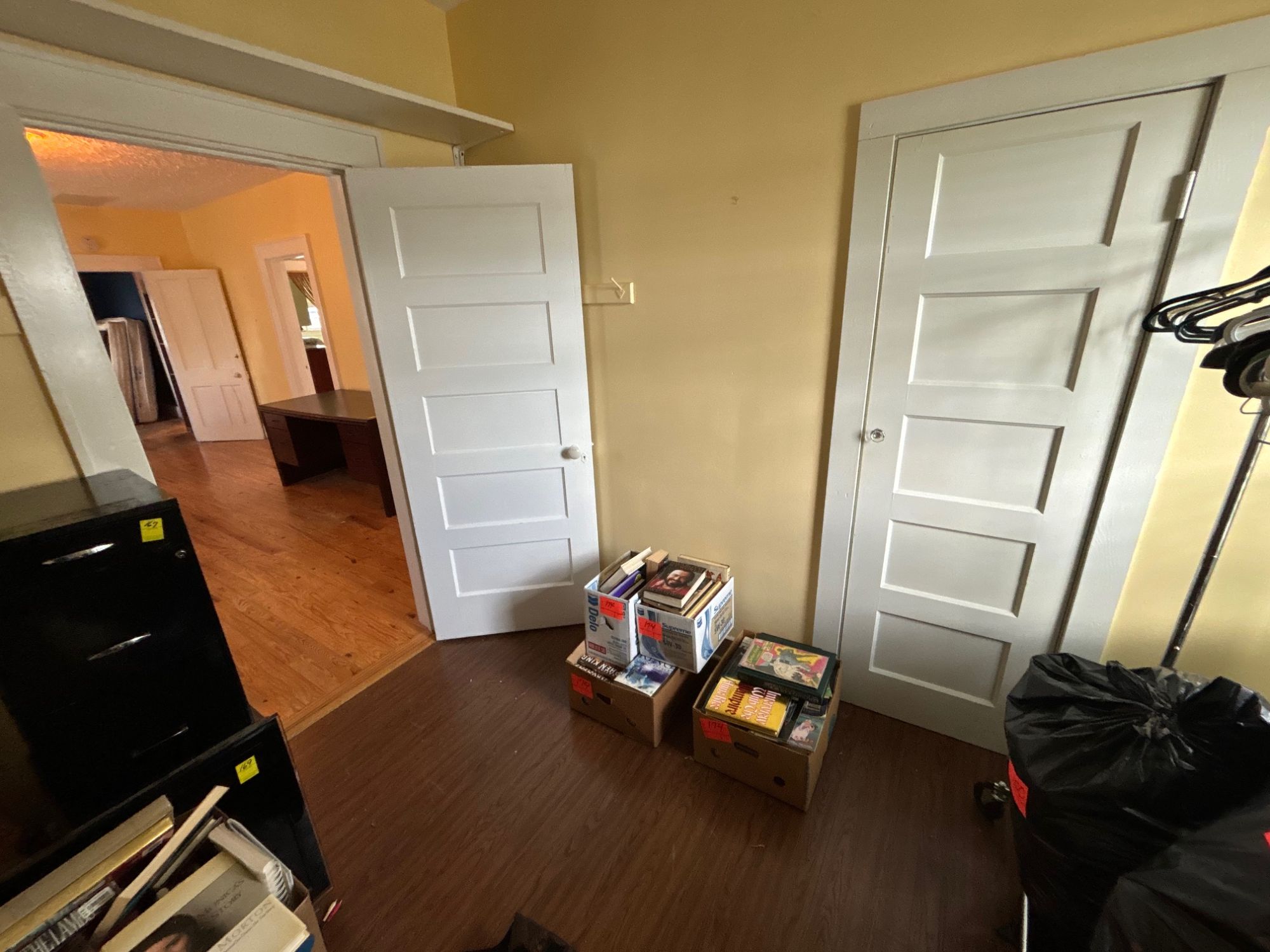 Lot image 110