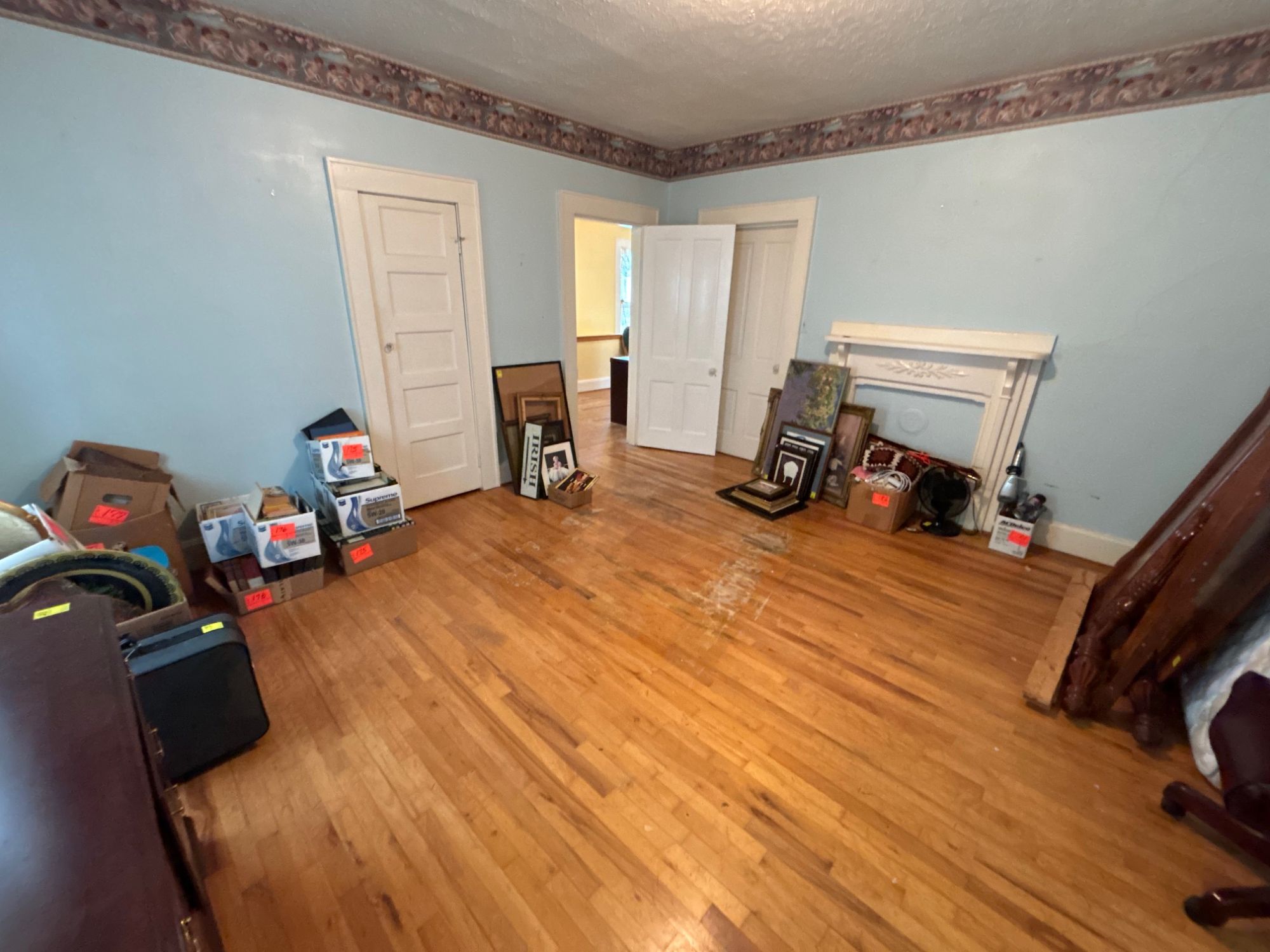 Lot image 106