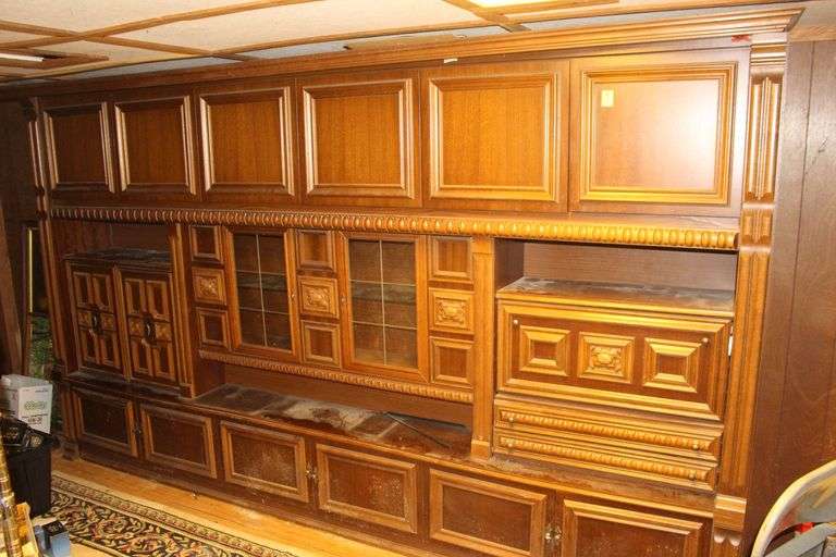 German Shrunk Wall Cabinet image