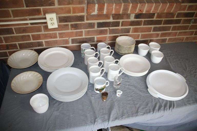 Martha Stewart Plates, Bowls, Mugs, Sculptura Bowls, Simply Perfect Plates, Mugs, and Shot Glasses image