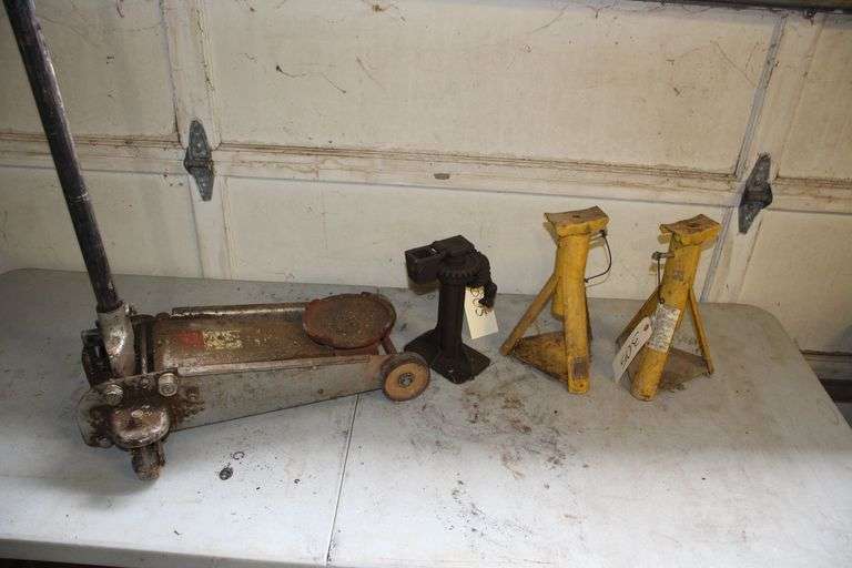 (2) 2-Ton Jack Stands, Automotive Screw Jack Stand, and Unknown Tonnage Floor Jack image
