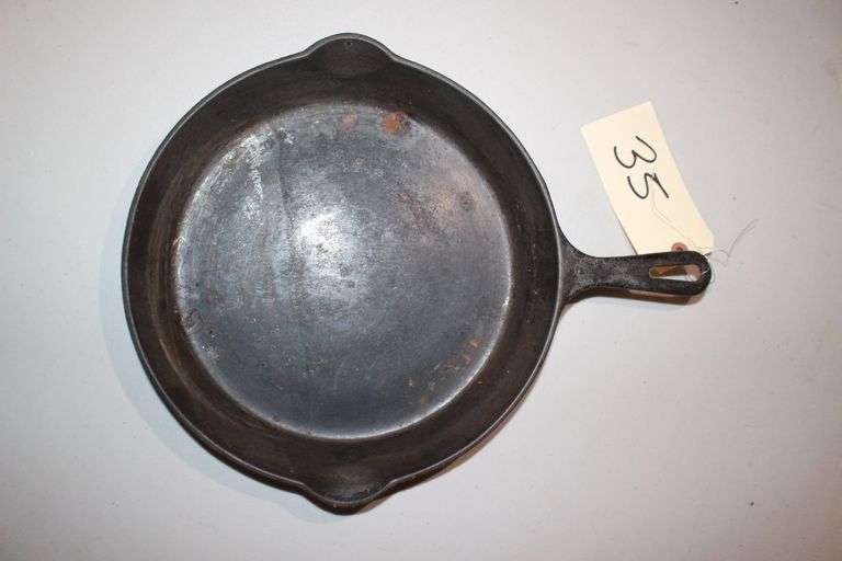12 in Griswold 716 E Cast Iron Skillet image