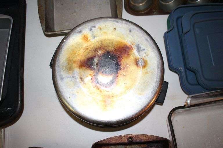 Baking Pans, Anchor Glass Baking Dishes with Covers, Hamilton Beach Slow Cooker, Pie Pans, and Pots
