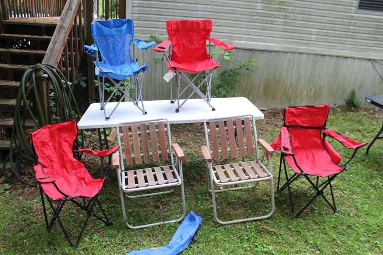 (2) Metal Folding Lawn Chairs and (4) Bag Chairs image