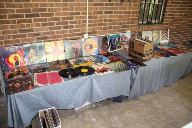 George Jones, T.G. Sheppard, George Younce, Jim Roberts, Anita Bryant, Glen Campbell, Jerry Lee Lewis, Oak Ridge Boys, Eddie Rabbitt, and Misc Records image