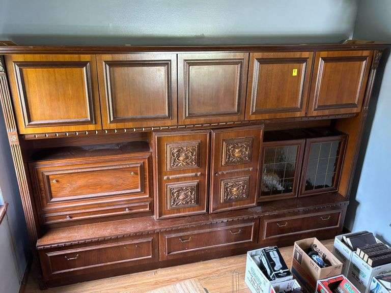 German Shrunk Wall Cabinet image