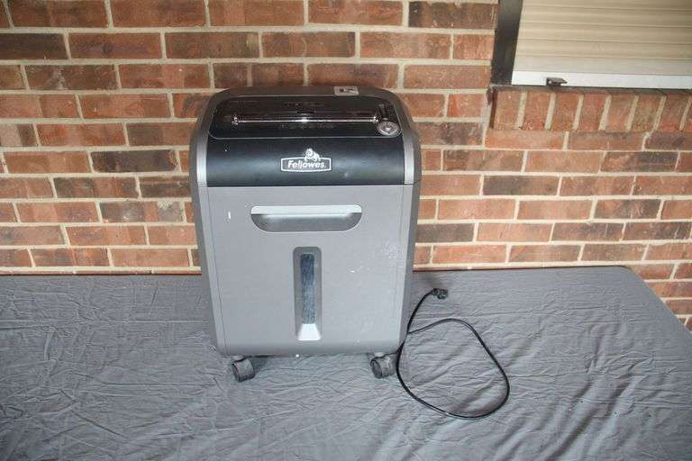 Fellowes Paper Shredder image