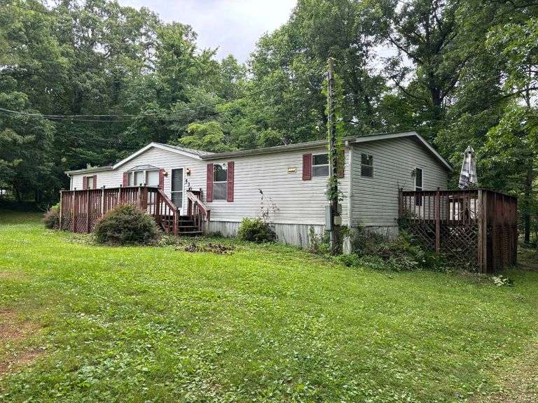 3 BEDROOM - 2 BATH HOME image