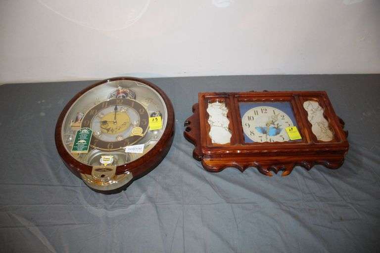 Seiko Special Collector's Edition Christmas Clock and Electric Wall Clock image