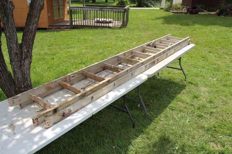 20 Ft Louisville Ladder Extension Ladder image