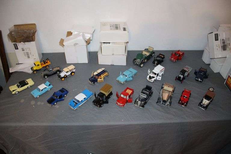 Thunderbird, Ford Galaxy, Ford Falcon, Platform Trucks, Chevrolet Pickup Trucks, Chevy Liberty Car, and Misc Model Cars image