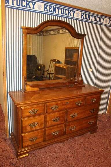 Lane Dresser with Mirror image