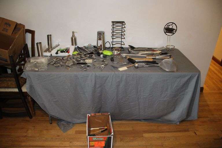 Kitchen Utensils image