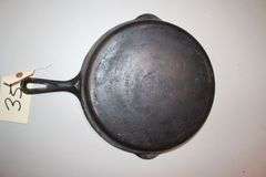 12 in Griswold 716 E Cast Iron Skillet