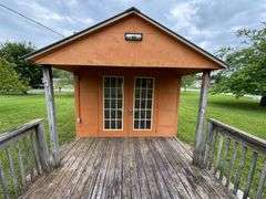 0.40 ACRE LOT - STORAGE BUILDING - OUTBUILDING