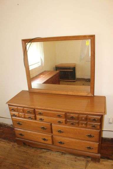 7 Drawer Dresser with Mirror
