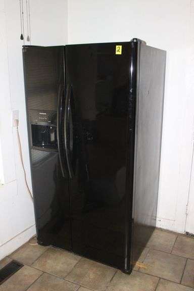 Frigidaire Side By Side Refrigerator/Freezer image