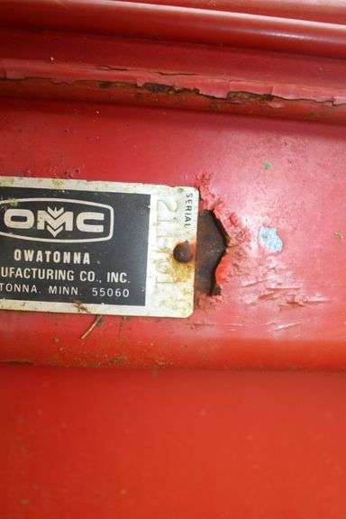 Owatonna Manufacturing Co. 596 Roll Baler